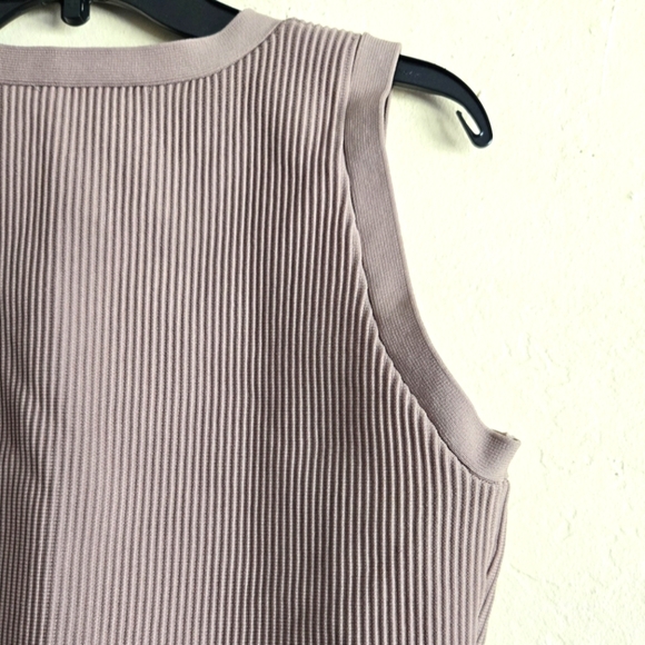 Happily Grey Ribbed Crop Tank Sleeveless Top Size Xl - Picture 5 of 9